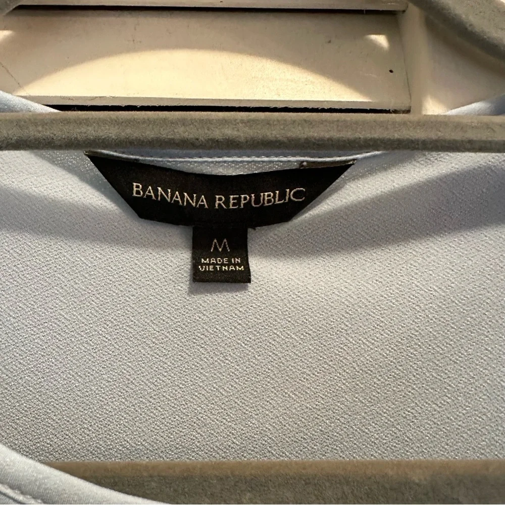 Banana Republic Light Blue Casual Button Down Shirt